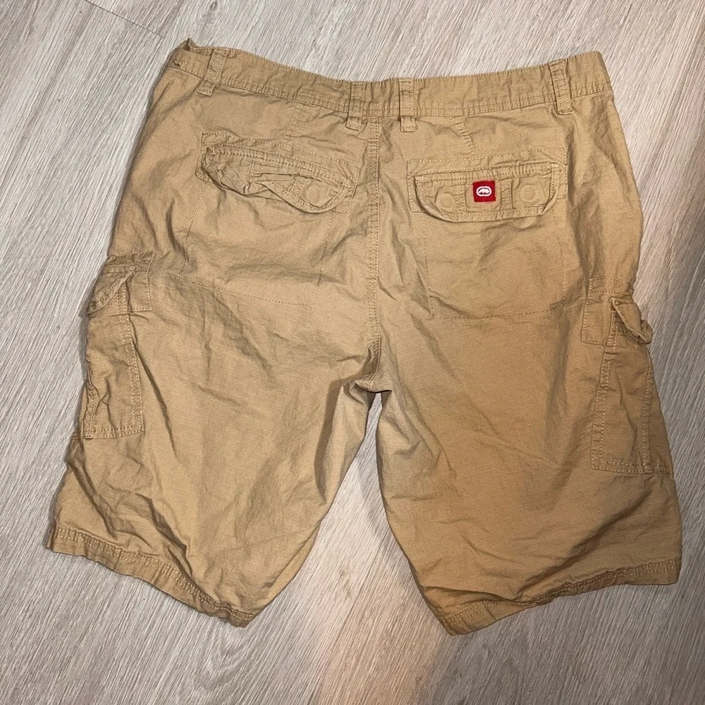 Mens size 36 ecko unltd khaki cargo shorts